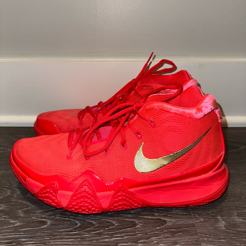 Kyrie 4 Red Carpet